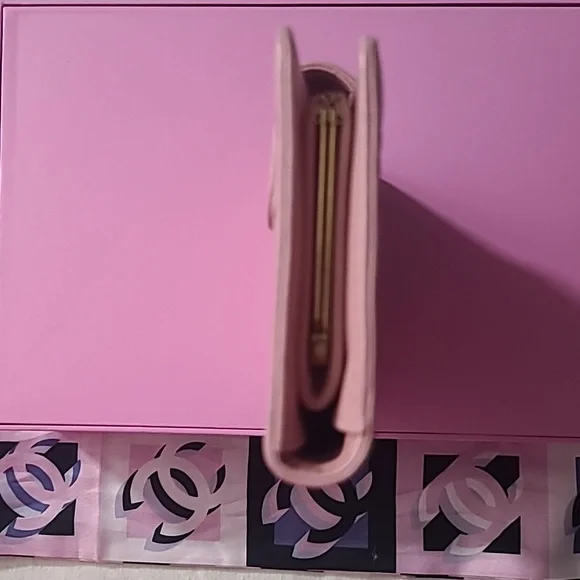Chanel Pink Icon Line Long Kisslock Wallet - Picture 14 of 16